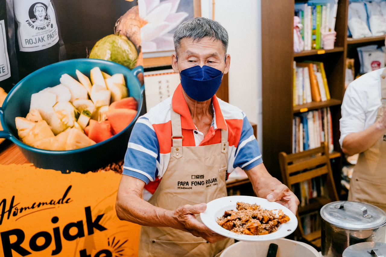 口口留香方爸爸  40年老字号新装出发