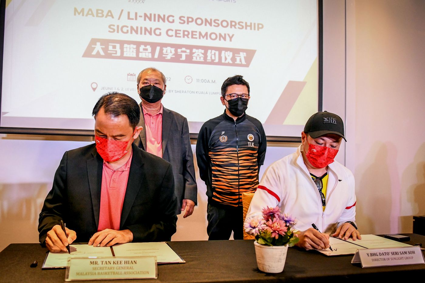 李宁赞助2年100万 签约大马篮总