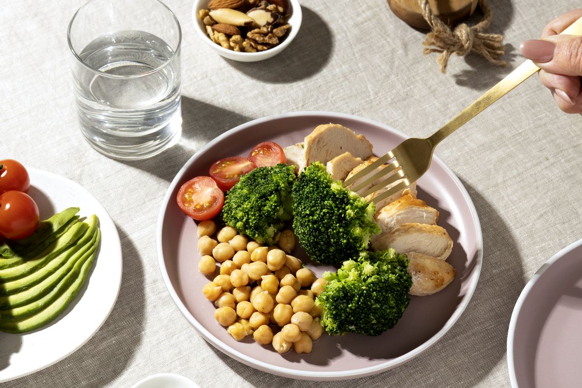 【健康主题】美食天堂的隐形危机 肥胖如何悄然伤肾？